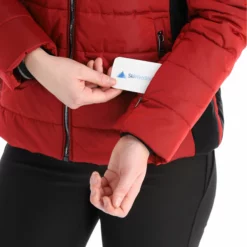 Luhta, Lainiotunturi Ski-jas Dames CRANBERRY Rood -XUEFENG EXTREME OUTFIT luhta lainiotunturi aa jas gevoerd dames cranberry rood AA21luh104d BI 08